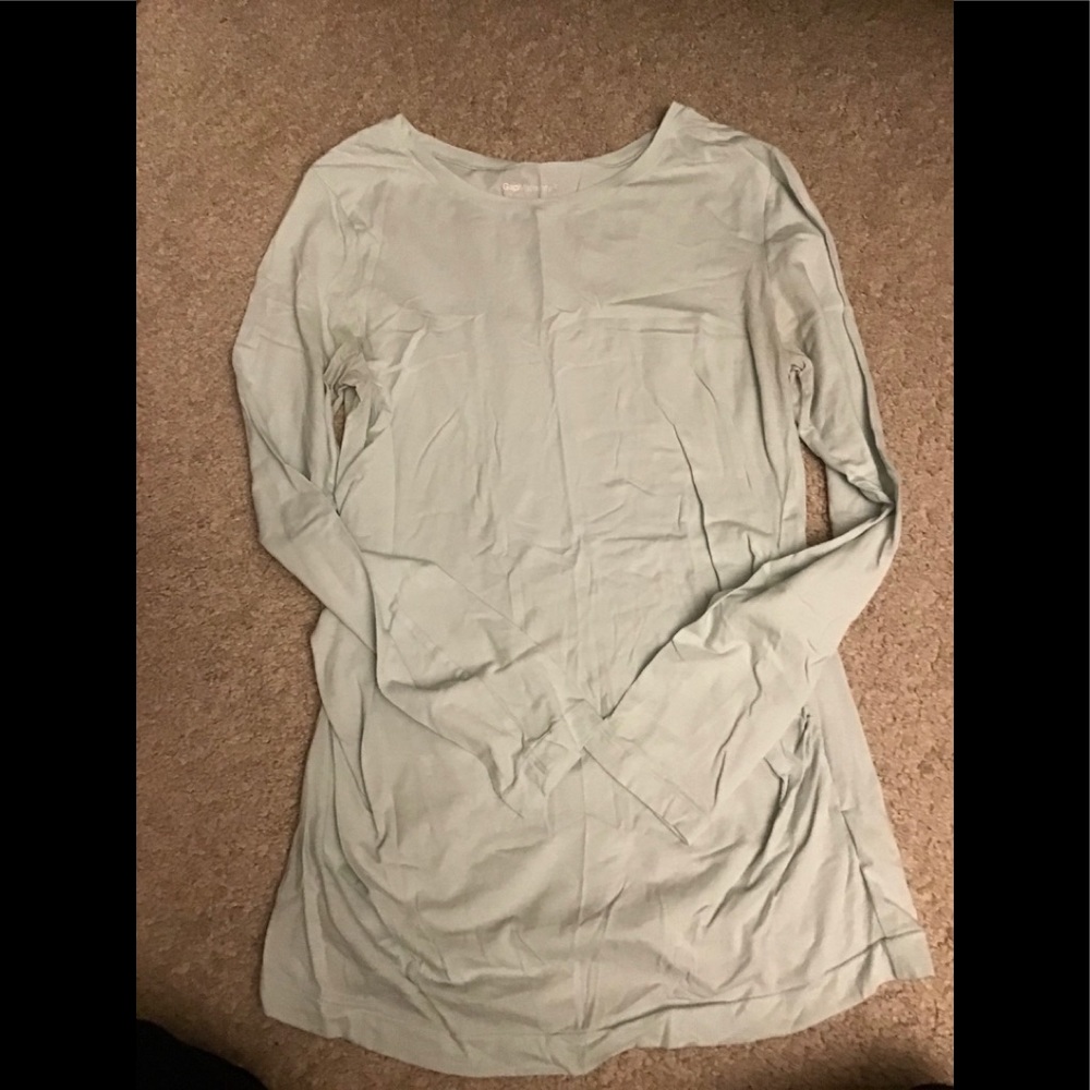 GAP maternity long sleeve shirt